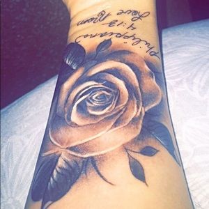 Meet your Posher, Edith